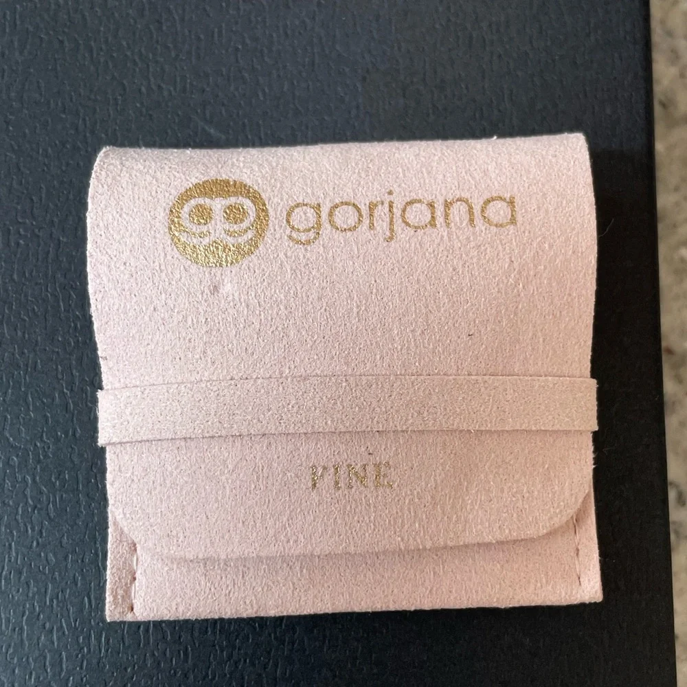 Gorjana Diamond Pavé Heart Ring – 14K Solid Gold (Price is Firm!) - Picture 9 of 9